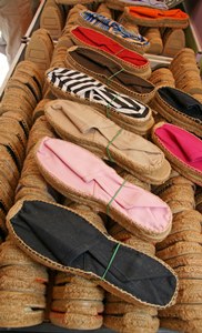 Verschiedene Espadrilles für Damen